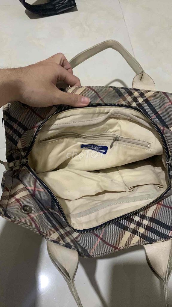 Túi Burberry Auth cond 8.5 không lỗi