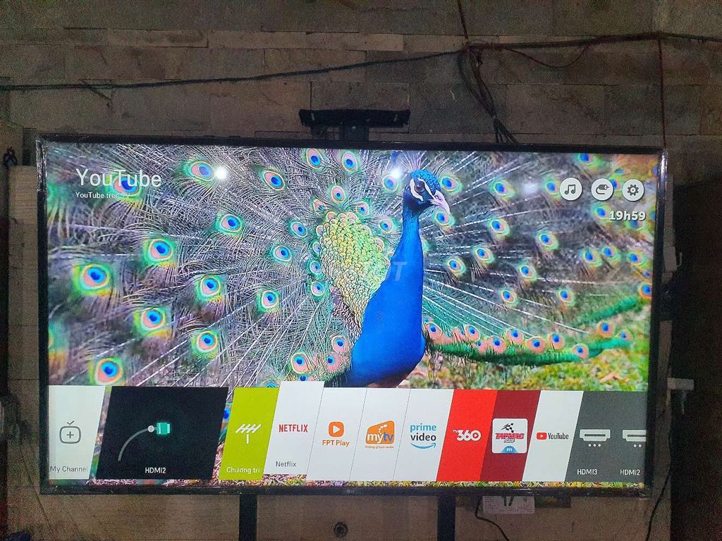 Smart Tivi LG 65 inch siêu khủng màn 4K