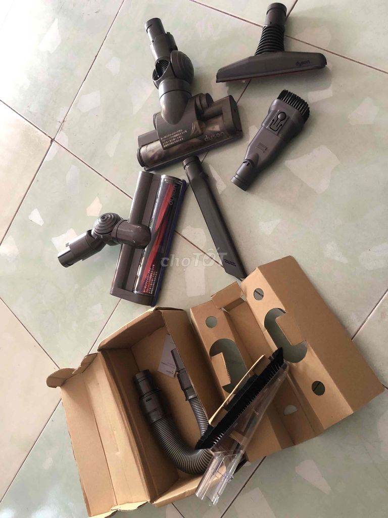 Phụ kiện máy hút bụi Dyson Xám. Mua bán Nội thất, đồ gia dụng khác tại Huyện Hóc Môn Tp Hồ Chí Minh được đăng bởi Út hình 1