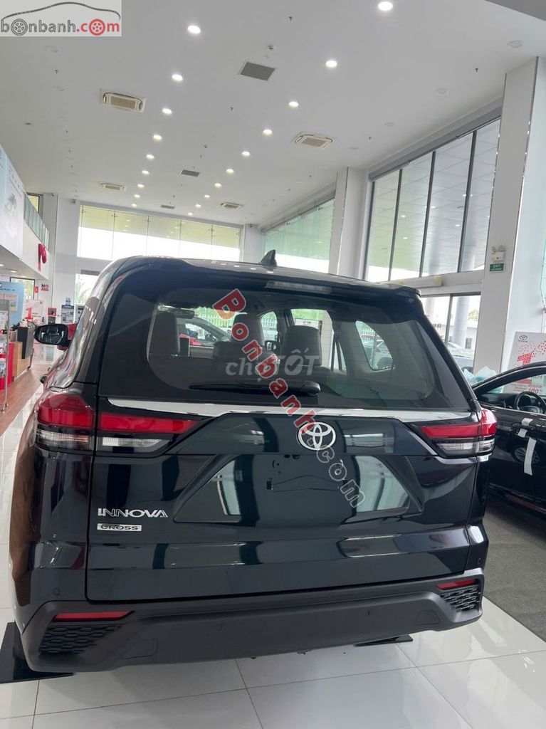 Toyota Innova Cross 2.0 CVT 2025 - 795 Triệu. Mua bán Ô tô tại Thành phố Thủ Đức Tp Hồ Chí Minh được đăng bởi Thảo Ly Suối Tiên Ford hình 4