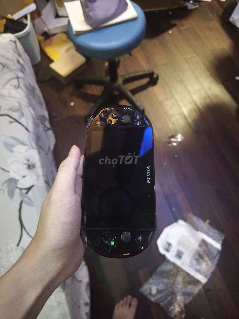 Máy chơi game cầm tay Sony PS Vita 2000 Đen 64GB. Mua bán Thiết bị chơi game tại Quận Hoàng Mai Hà Nội được đăng bởi Nguyễn đình Nam hình 1