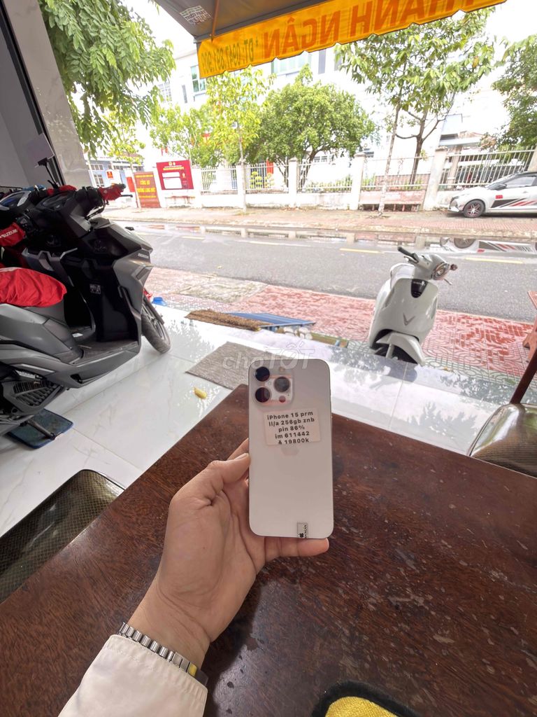 iPhone 15 pro&prm 128&256gb. Mua bán Điện thoại tại Thành phố Trà Vinh Trà Vinh được đăng bởi Cầm đồ Thành Ngân hình 1