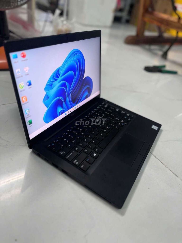 Dell Latitude 7390 i5-8350U 13.3 inch 8GB/256GB. Mua bán Laptop tại Quận Gò Vấp Tp Hồ Chí Minh được đăng bởi Hitech Store  hình 1