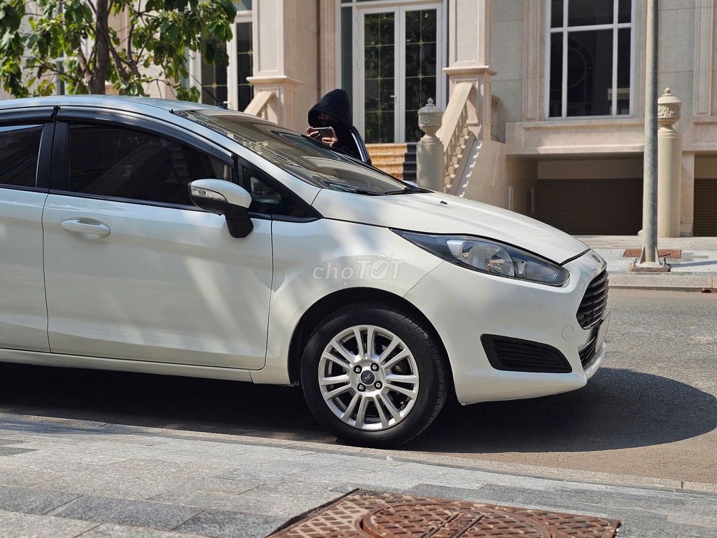 Ford Fiesta 2015 1.5 AT Trend - 112000 km. Mua bán Ô tô tại Thành phố Thủ Đức Tp Hồ Chí Minh được đăng bởi Phạm Thị Xuân Mai hình 3