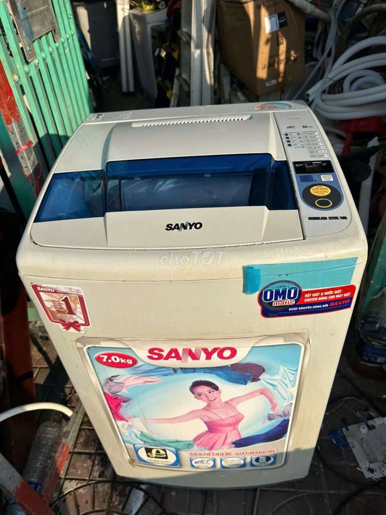 Máy giặt Sanyo 7kg cửa trên đã dùng. Mua bán Máy giặt tại Quận Ninh Kiều Cần Thơ được đăng bởi Hữu Nghị Mua Bán Mặt Hàng Điện Lạnh hình 1