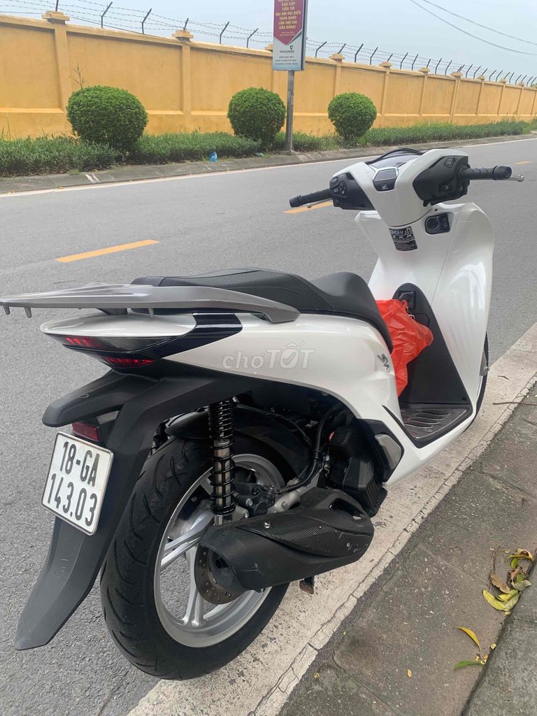 Honda Sh 125 2022. Mua bán Xe máy tại Quận Long Biên Hà Nội được đăng bởi Đức Triệu hình 3