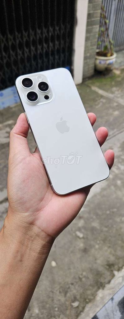 IPhone 15Promax 256G Lock Đã Cnc bỏ sim.là sài