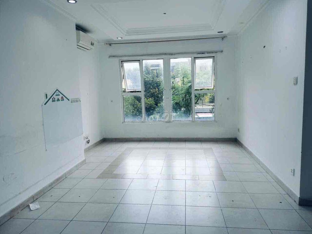 Аренда · 2 комн. · 93 м² · Quận Tân Bình, ул. Phan Huy Ích