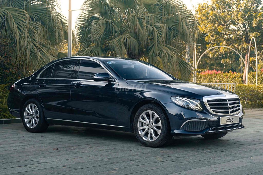 LONG ANH AUTO về Mercedes E200 model 2017. Mua bán Ô tô tại Quận 7 Tp Hồ Chí Minh được đăng bởi LongAnh AuTo  hình 20