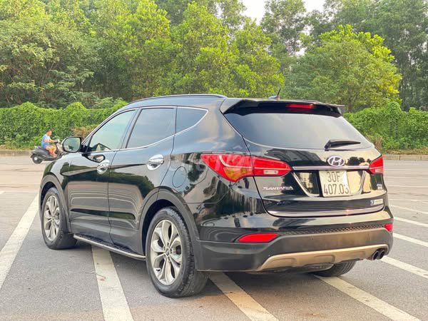 Santafe sản xuất 2015 Số tự động bản full. Mua bán Ô tô tại Quận Cầu Giấy Hà Nội được đăng bởi Vinh Usedcar hình 3