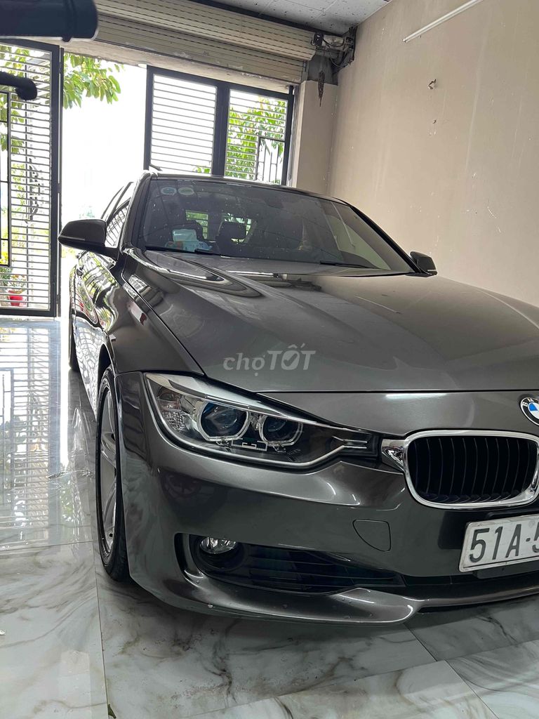 BMW 3 Series 2013 320i - 90000 km hiếm cọp