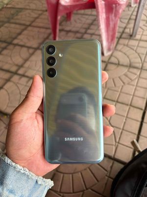 Samsung Galaxy M15 5G 128GB Xám 6GB