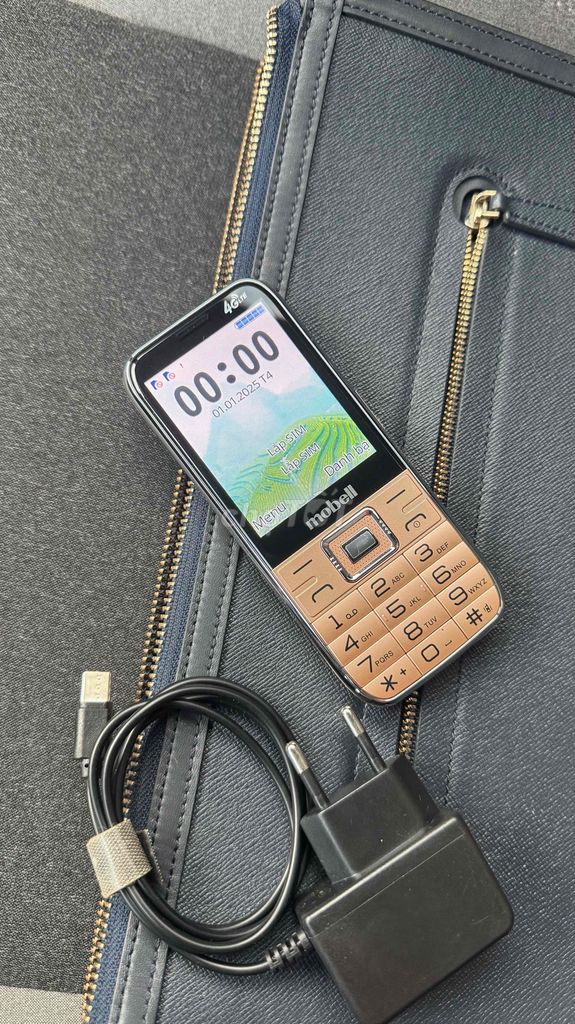 Mobell M539 Vàng đồng 2.8 inch. Mua bán Điện thoại tại Thành phố Biên Hòa Đồng Nai được đăng bởi Nguyễn Nam hình 1