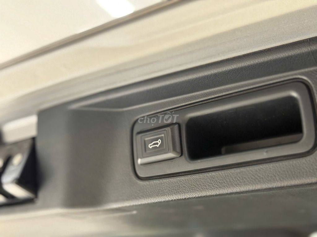 Toyota Fortuner 2018 2.4G Dầu 59161 km. Mua bán Ô tô tại Quận Gò Vấp Tp Hồ Chí Minh được đăng bởi Nguyễn An hình 4