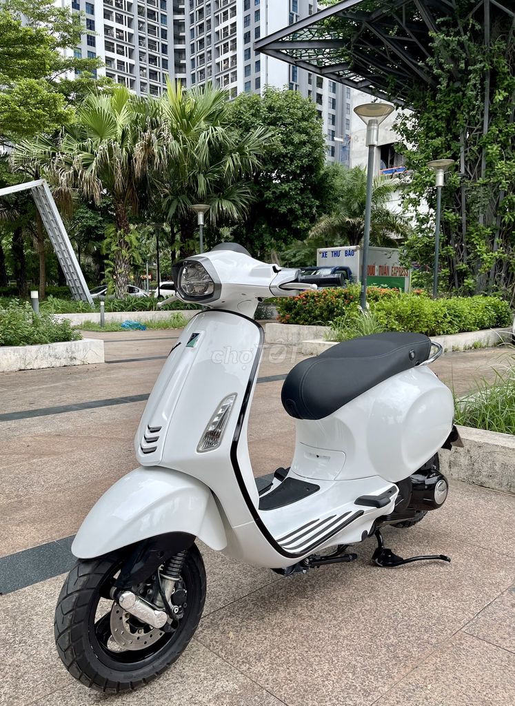 Vespa Prima up sprint 3Vie giá chuẩn xe như hình