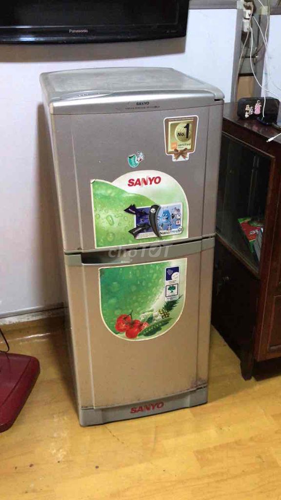 Tủ lạnh Sanyo 130 lít  còn xài tốt lại nhẹ đien. Mua bán Tủ lạnh tại Quận Gò Vấp Tp Hồ Chí Minh được đăng bởi Phùng Cường hình 1