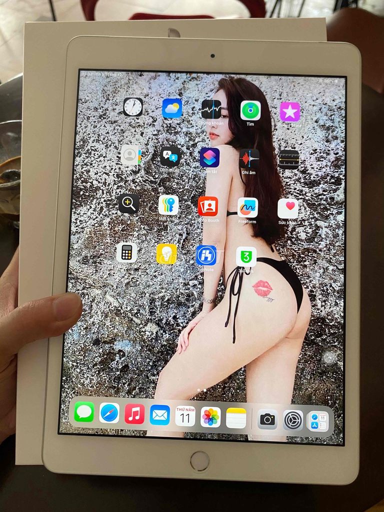 ipad gen 7-32g-wifi-ios 18- dùng được bút. Mua bán Máy tính bảng tại Quận Hải Châu Đà Nẵng được đăng bởi chưa đặt tên hình 1