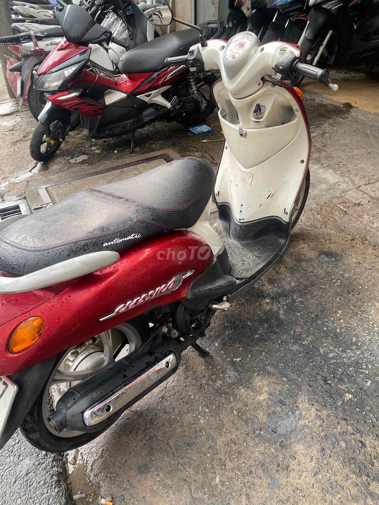 Скутер Yamaha Classico красно-белый