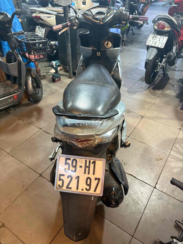 xe luvias fi  xe máy nhẹ êm hình ngoài đẹp. Mua bán Xe máy tại Quận 8 Tp Hồ Chí Minh được đăng bởi Long Hải hình 1