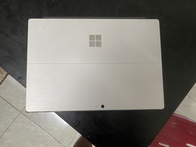 Laptop surface pro 6.