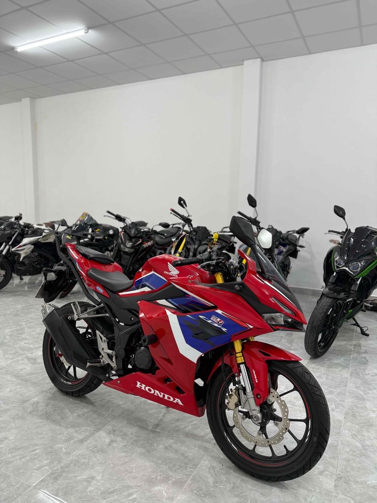 Cần Bán CBR 150R dk 2023 Cực Đẹp. Mua bán Xe máy tại Thành phố Thủ Đức Tp Hồ Chí Minh được đăng bởi Xe máy Hùng Huyền hình 6