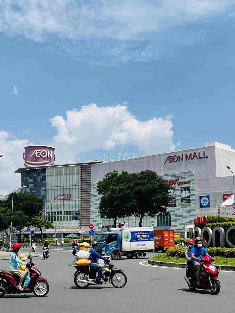 Sát Aeon Tân Phú, ô tô tới nhà, dt khủng 94m2, ngang 4,3m nở hậu.