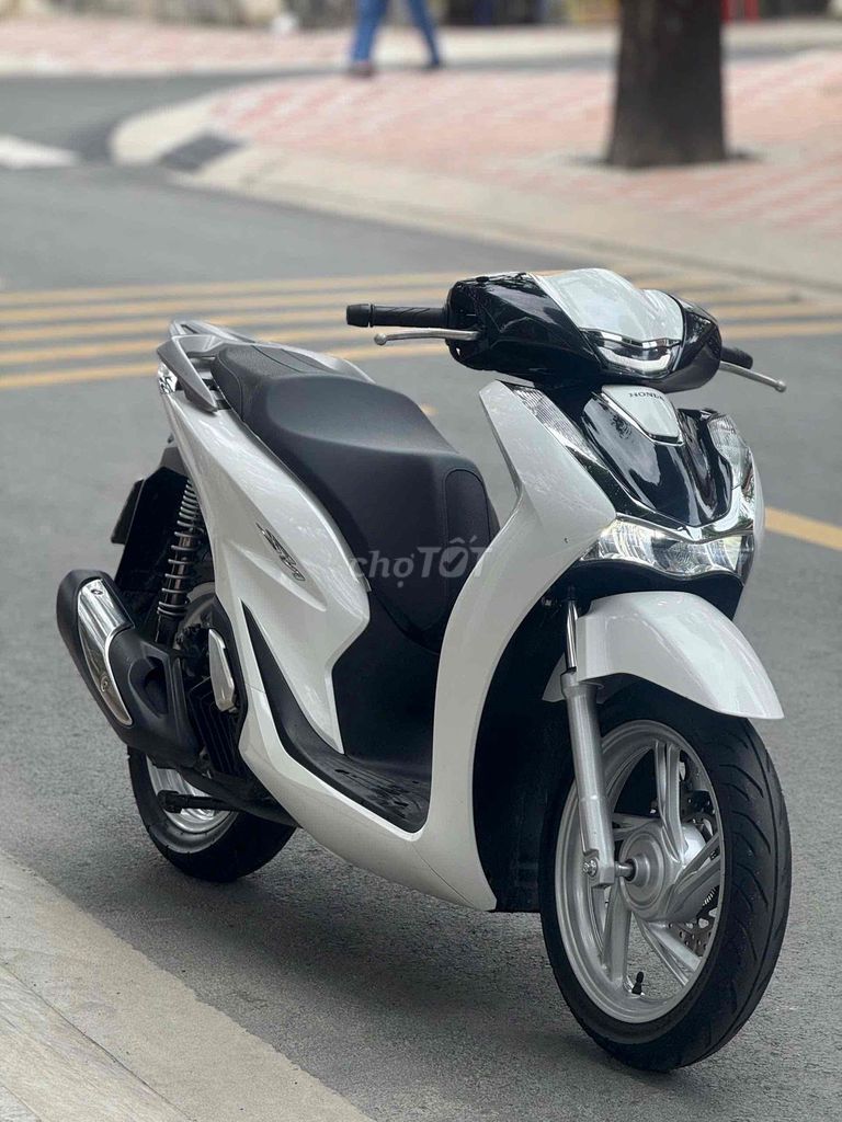SH 125i ABS 2025 TRẮNG ( GÓP BAO NỢ XẤU ). Mua bán Xe máy tại Thành phố Thủ Đức Tp Hồ Chí Minh được đăng bởi Vũ Vũ hình 1