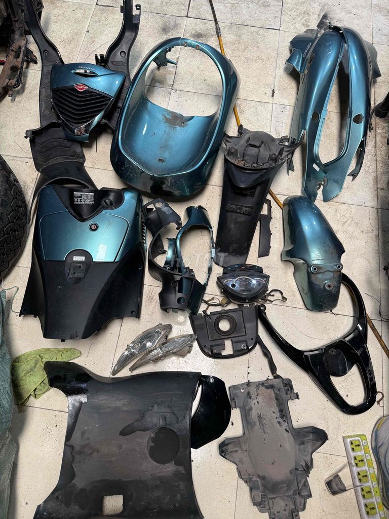 thanh lý áo sh2008 2tr (có bán lẻ) trắng , đen ,đo. Mua bán Phụ tùng xe tại Quận Bình Tân Tp Hồ Chí Minh được đăng bởi tho nguyen hình 2