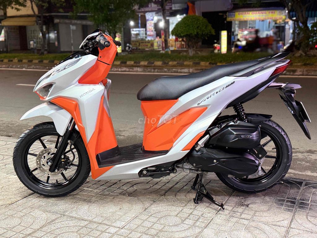 Honda Vario 150 2019 цвета серебристый Porsche, госномер Хошимина, 1 владелец, есть рассрочка