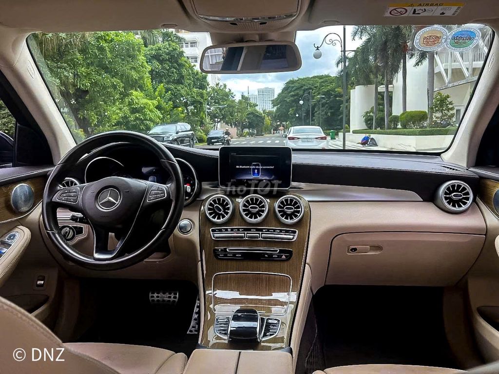 Mercedes Benz GLC250 4MATIC model 2020. Mua bán Ô tô tại Quận 7 Tp Hồ Chí Minh được đăng bởi JENNIE hình 6