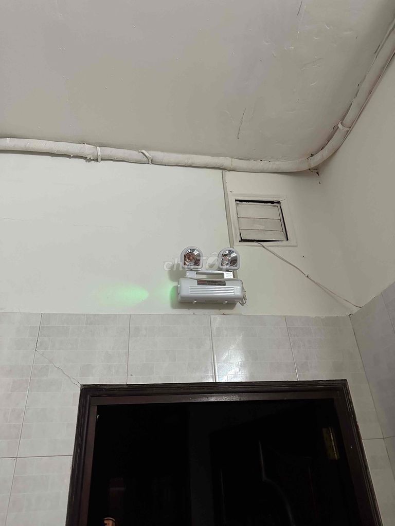 Đèn khẩn cấp. Mua bán Đèn tại Quận 1 Tp Hồ Chí Minh được đăng bởi Nguyễn Phúc hình 1
