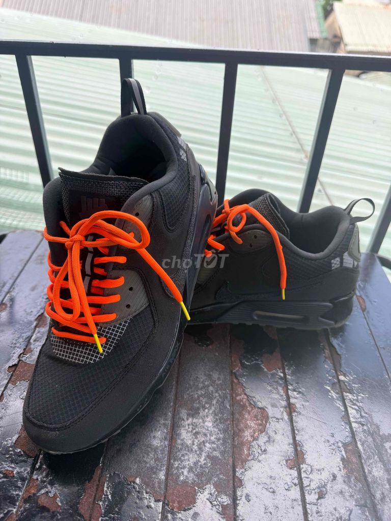 Giày thể thao Nike Air Max Da Lộn Đen 43. Mua bán Giày dép tại Quận Thanh Khê Đà Nẵng được đăng bởi Rix Nguyễn hình 1