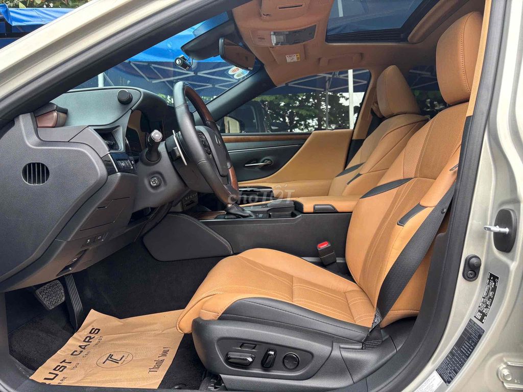 Lexus ES250 - 28000 km. Mua bán Ô tô tại Quận 8 Tp Hồ Chí Minh được đăng bởi Cửa hàng ô tô cũ TRUST CARS hình 16