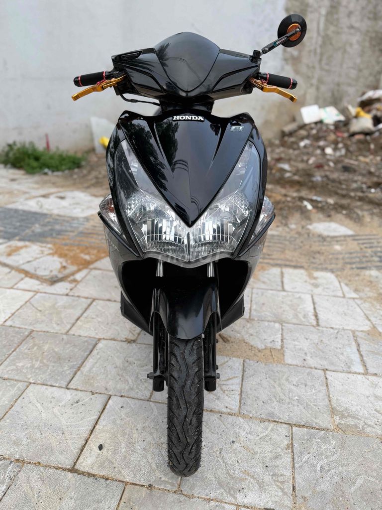 Honda Airblade 2012 глянцевый черный госномер 43