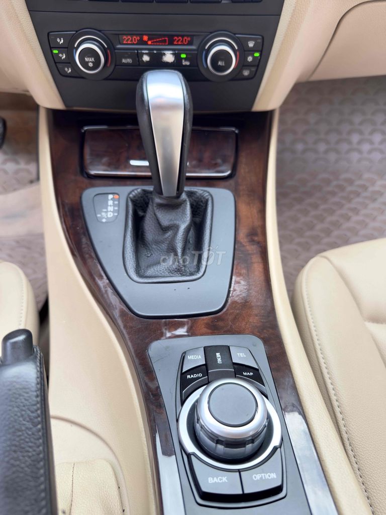 BMW 3 Series 325i 2010. Mua bán Ô tô tại Quận Long Biên Hà Nội được đăng bởi Tạ Dũng hình 17