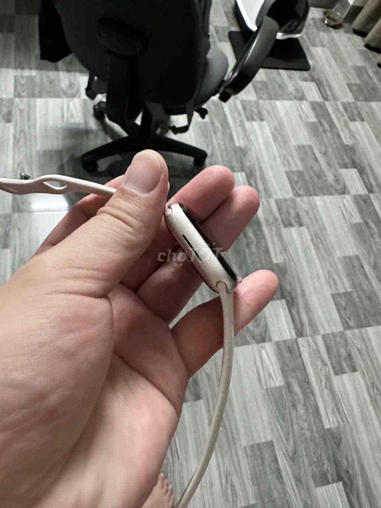 Apple Watch Series 7 41mm Starlight. Mua bán Thiết bị đeo thông minh tại Quận Hoàng Mai Hà Nội được đăng bởi Thuỳ Linh hình 1