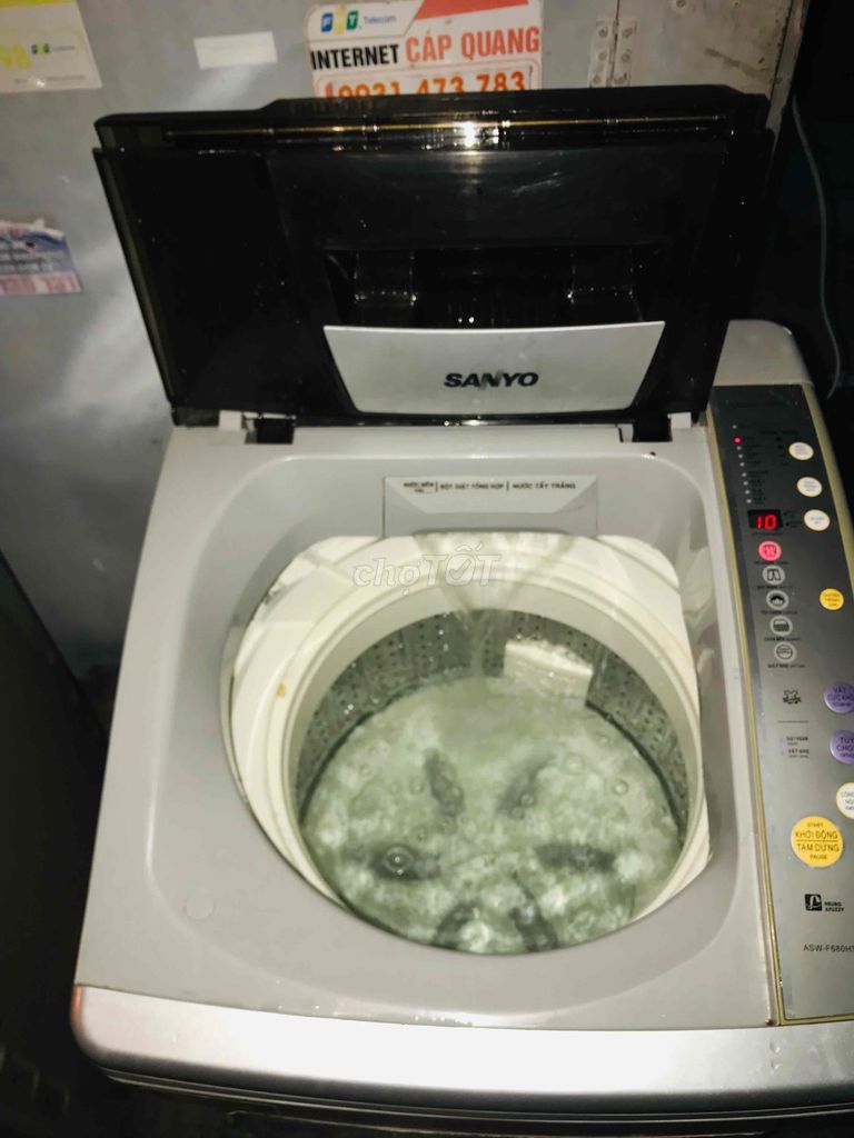 máy giặt sanyo 6,8 ký nguyên zin mới 85%
