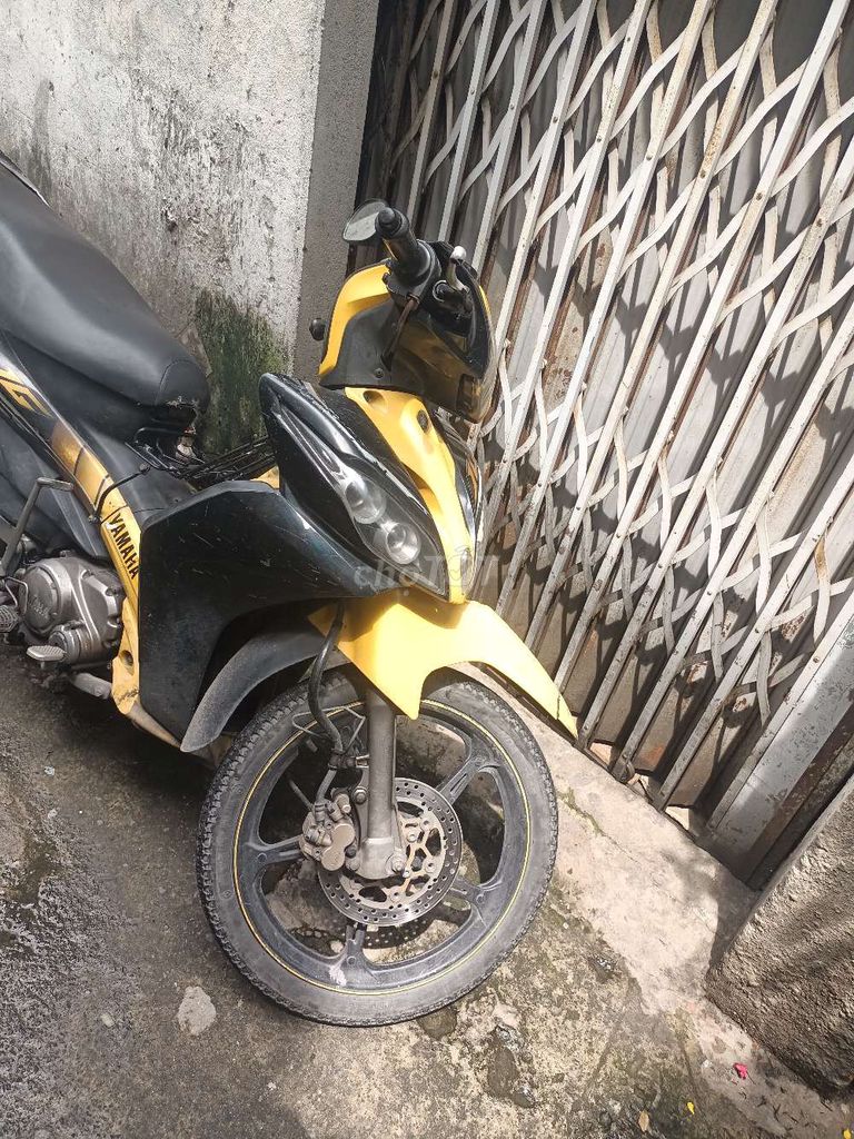 Yamaha Jupiter желто-черный японский