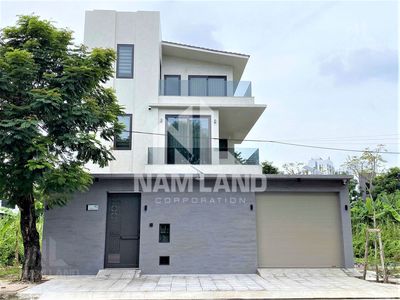 Townhouse 160 m² · 4 bed · Đường số 33