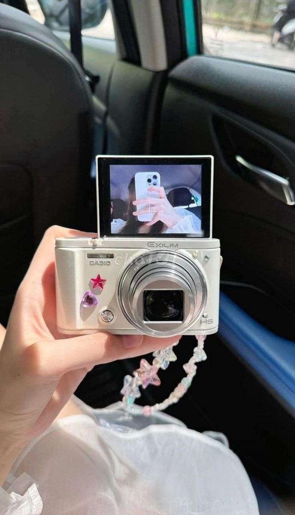 Máy ảnh Casio Exilim HS Trắng. Mua bán Máy ảnh, Máy quay tại Huyện An Dương Hải Phòng được đăng bởi Su Xu hình 1