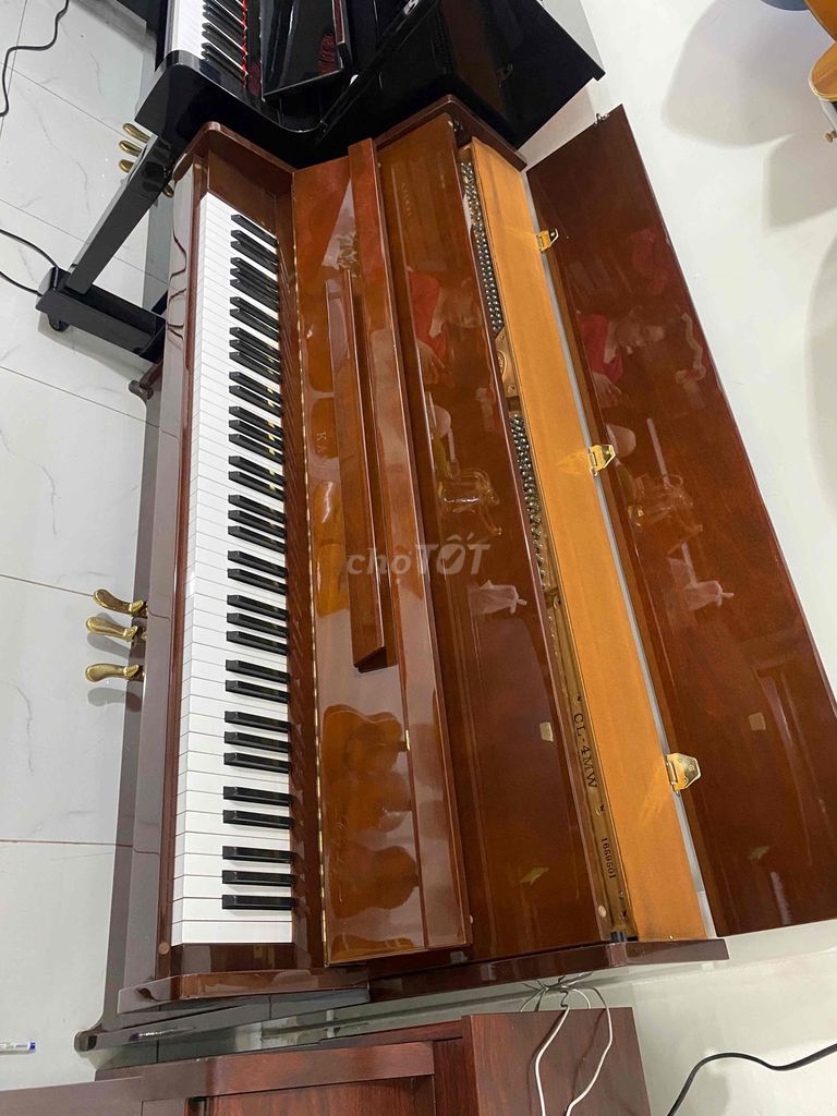 piano cơ kawai CL4WD có 3 cây giá gốc hôm nay