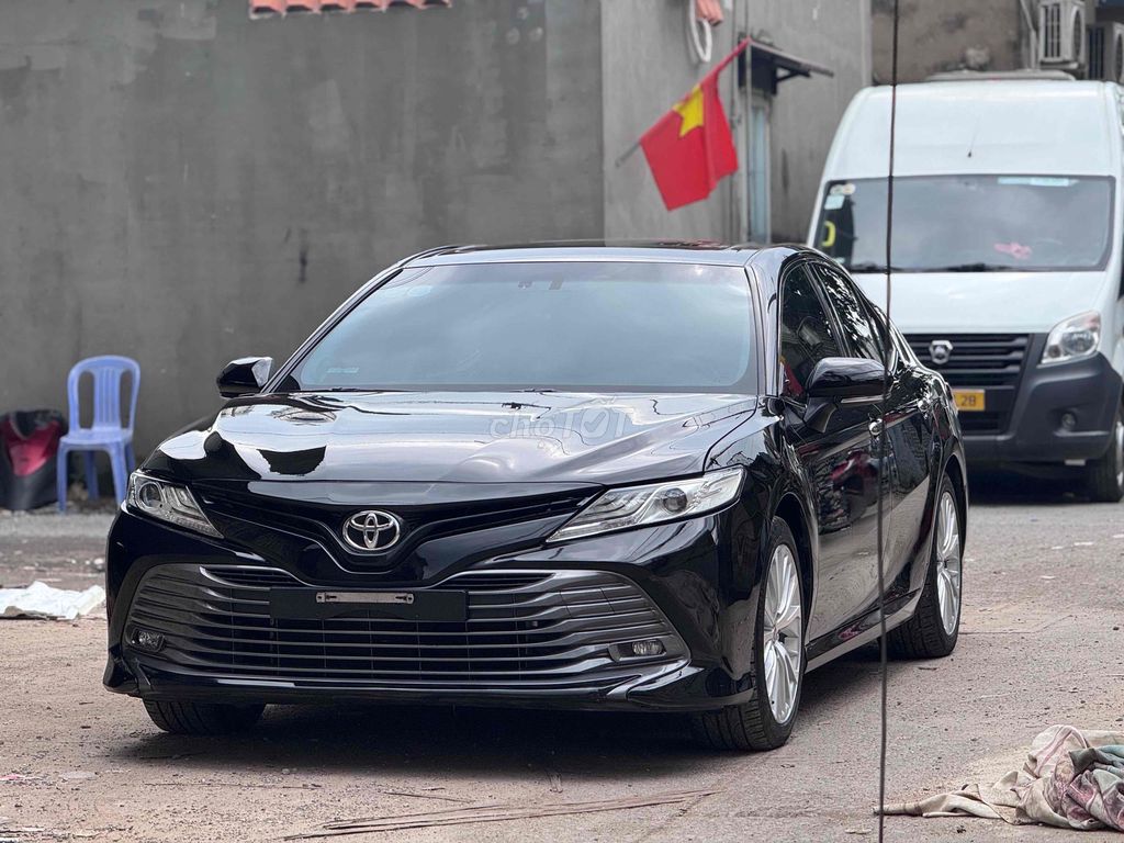 Bán Toyota Camry 2020 2.5Q hỗ trợ bank. Mua bán Ô tô tại Quận 3 Tp Hồ Chí Minh được đăng bởi Hoàng Gia Auto hình 2