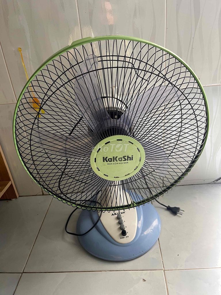 Quạt lồng to hoạt động bình thường. Mua bán Quạt tại Quận Bình Thuỷ Cần Thơ được đăng bởi Nguyễn Trọng Nhân hình 1