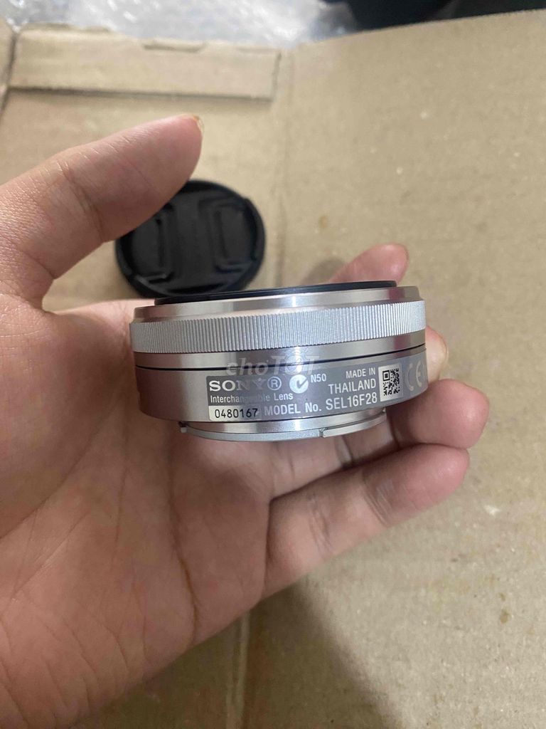 Ống kính Sony SEL16F28 Bạc 99%. Mua bán Máy ảnh, Máy quay tại Thành phố Rạch Giá Kiên Giang được đăng bởi 111 000 hình 1