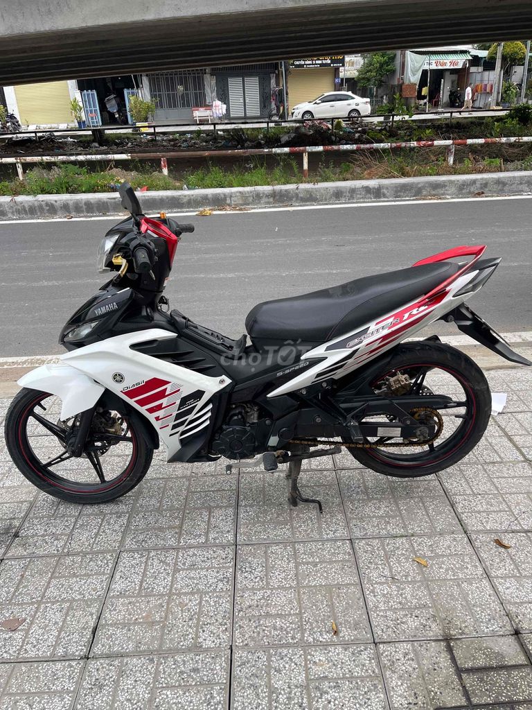 Yamaha Exciter 135 Trắng Đen Đỏ. Mua bán Xe máy tại Quận Cái Răng Cần Thơ được đăng bởi Cầm Đồ Minh Tấn hình 4