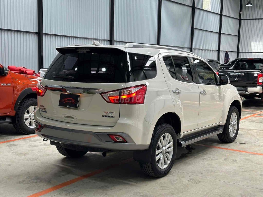 Isuzu Mu X 2018 1.9 4X2 AT. Mua bán Ô tô tại Thành phố Buôn Ma Thuột Đắk Lắk được đăng bởi Hiếu Đắk Lắk hình 5