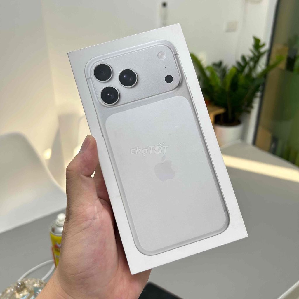 17 Pro Max 256GB chính hãng Bảo hành 4/027. Mua bán Điện thoại tại Quận Tây Hồ Hà Nội được đăng bởi Duy Anh hình 1