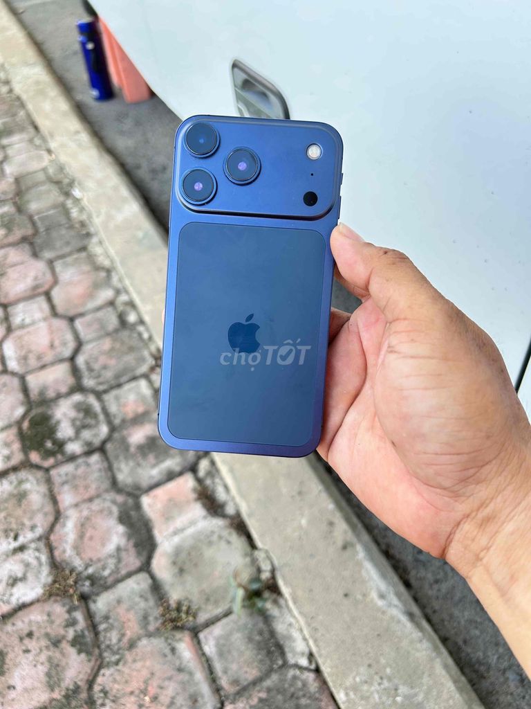 iPhone XR zin độ 17pro đẹp keng, có GL. Mua bán Điện thoại tại Quận 7 Tp Hồ Chí Minh được đăng bởi Nhóc hình 1
