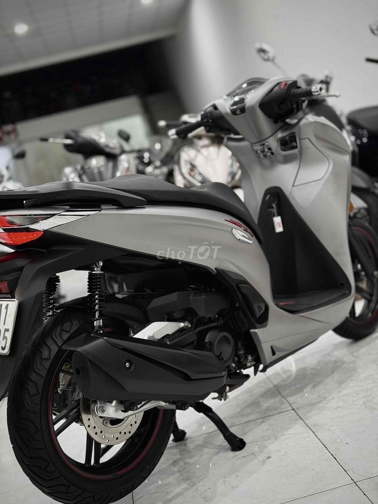 Sh350i 2023 Lướt chính chủ ký ( Hỗ trợ Trả GóP ) 🔥. Mua bán Xe máy tại Thị xã Phú Mỹ Bà Rịa - Vũng Tàu được đăng bởi Cửa Hàng Xe Máy Phú Mỹ hình 3