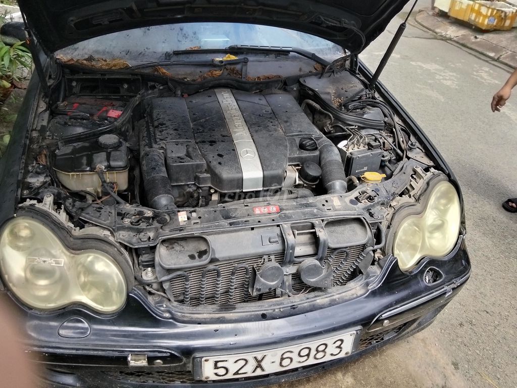 Mercedes-Benz C240 2005 photo 2